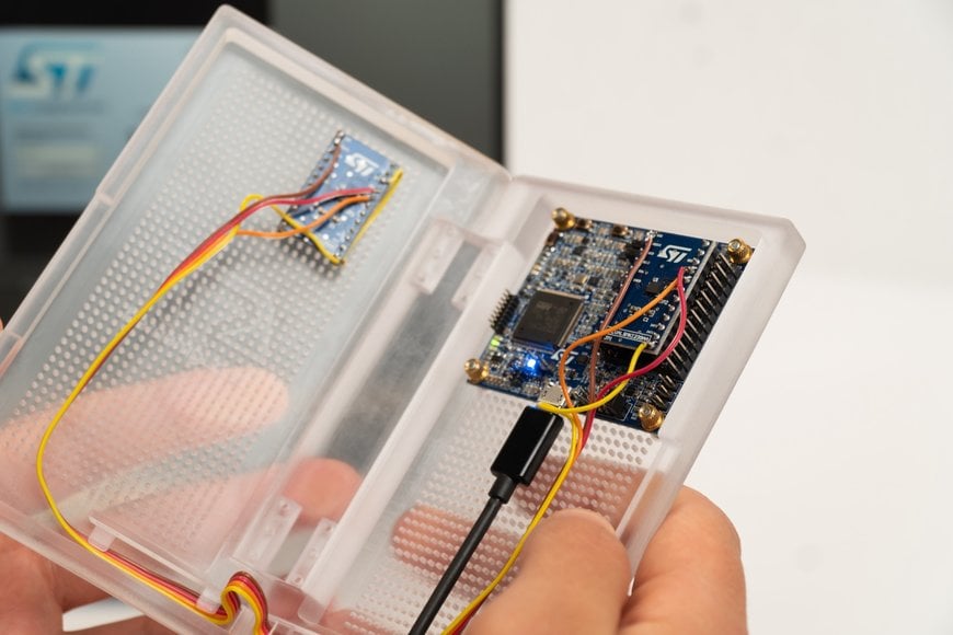 LID ANGLE DETECTION WITH 2 ST SENSORS OR THE BETTER WAY TO TRACK HINGES ON FOLDABLE PRODUCTS